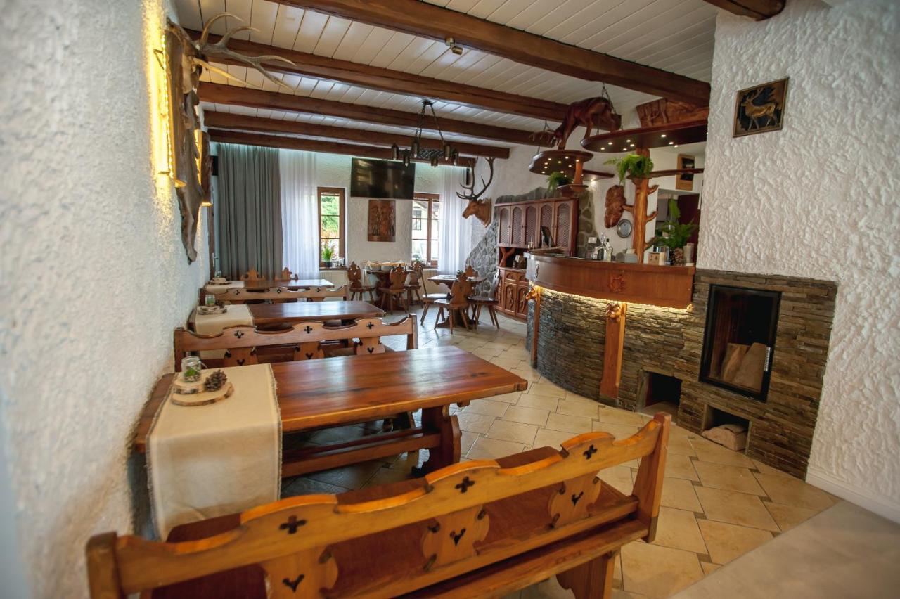 Zajazd ,,Pod Jeleniem" Okrajnik Exterior foto